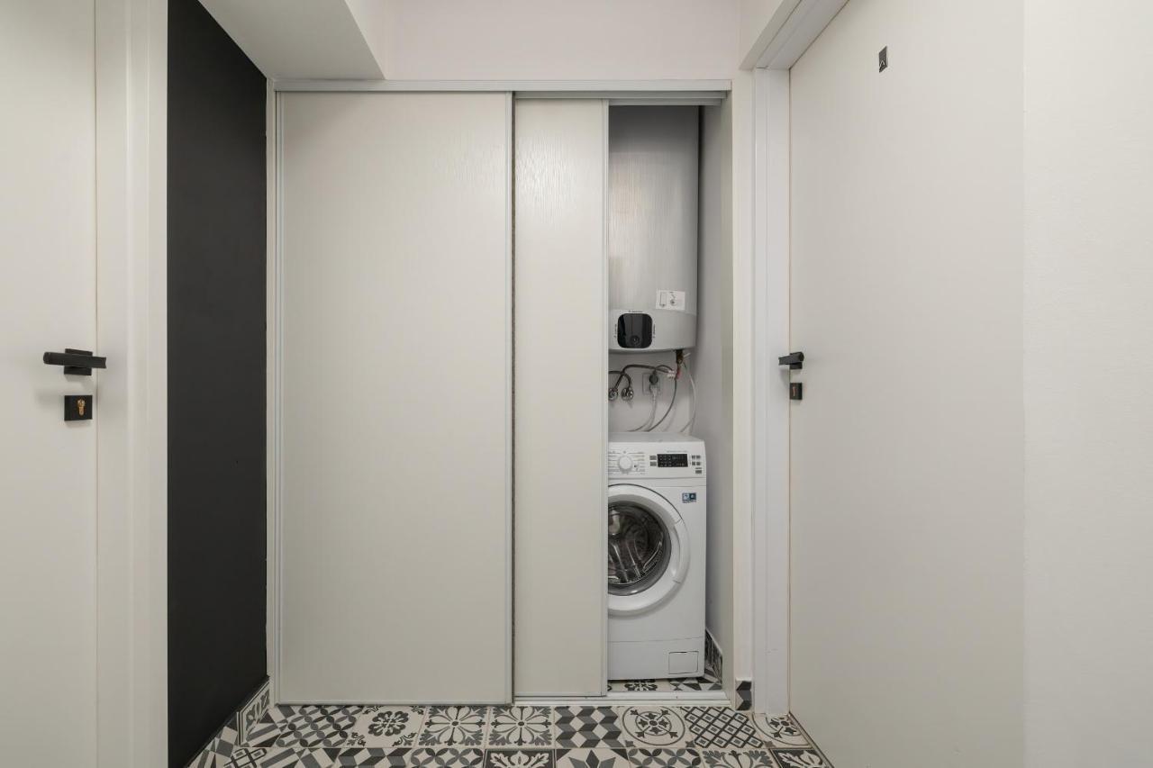 Modernly Arranged In By Renters * Katowice